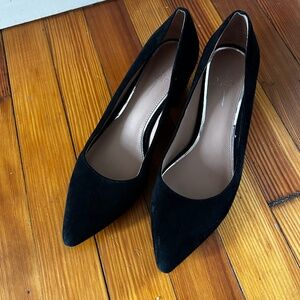 Never worn Black suede heels 8.5